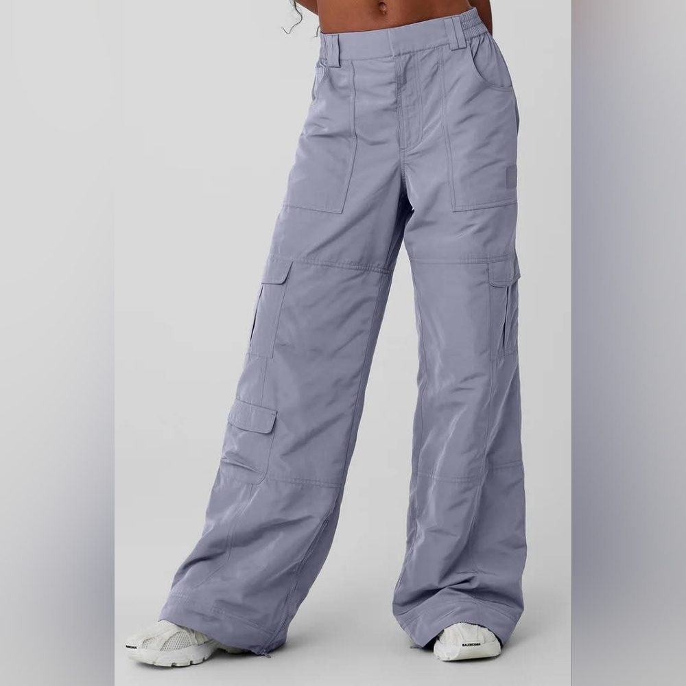 NWT Alo Yoga High Waist Ski Moto Puffer Pant in Fog sz SMALL
